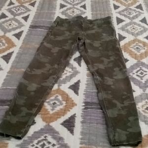 SO camo pants size 14 girls